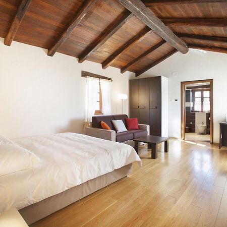 Villa Poropati, Groznjan, Istria - Luxury Countryside Estate For Up To 19 Persons - Large Pool Of 80M2 With Kids Section Exterior photo
