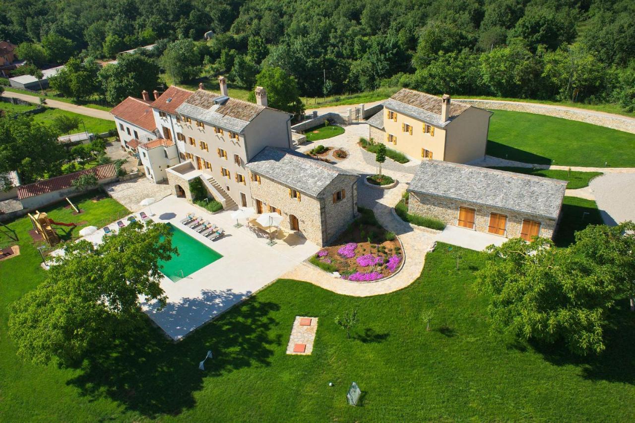 Villa Poropati, Groznjan, Istria - Luxury Countryside Estate For Up To 19 Persons - Large Pool Of 80M2 With Kids Section Exterior photo